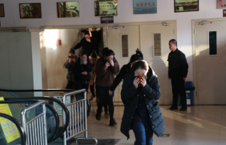 搞經(jīng)營(yíng)  安全警鐘長(cháng)鳴；抓效益  演練守護平安